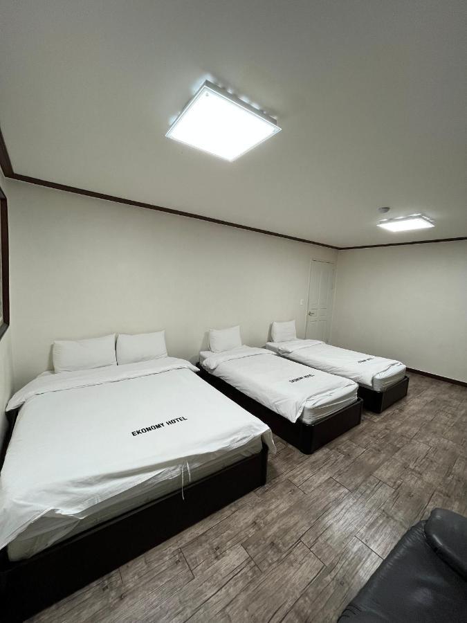 Ekonomy Hotel Mokpo Exterior foto
